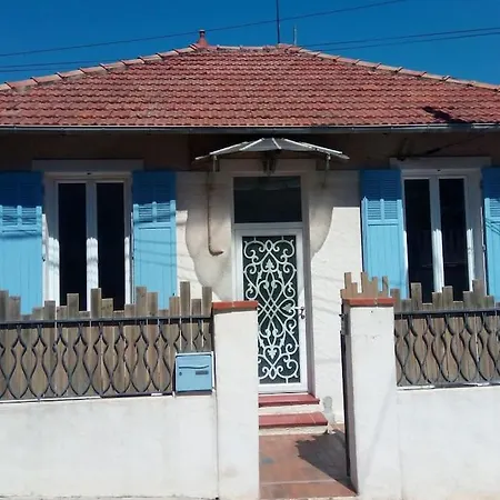 Jolie Maison De Avec Jardin Arbore La Seyne-sur-Mer
